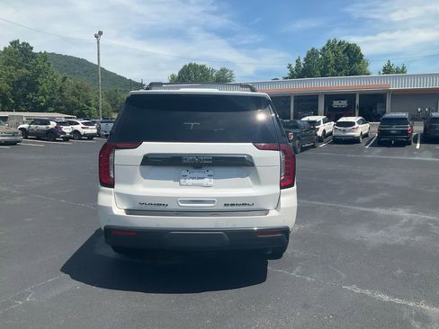Used 2024 GMC Yukon Denali Ultimate AWD/4WD image 6