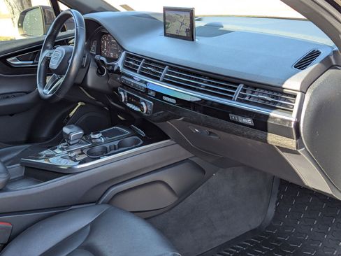 Used 2017 Audi Q7 3.0T Prestige w/ Prestige Package image 46