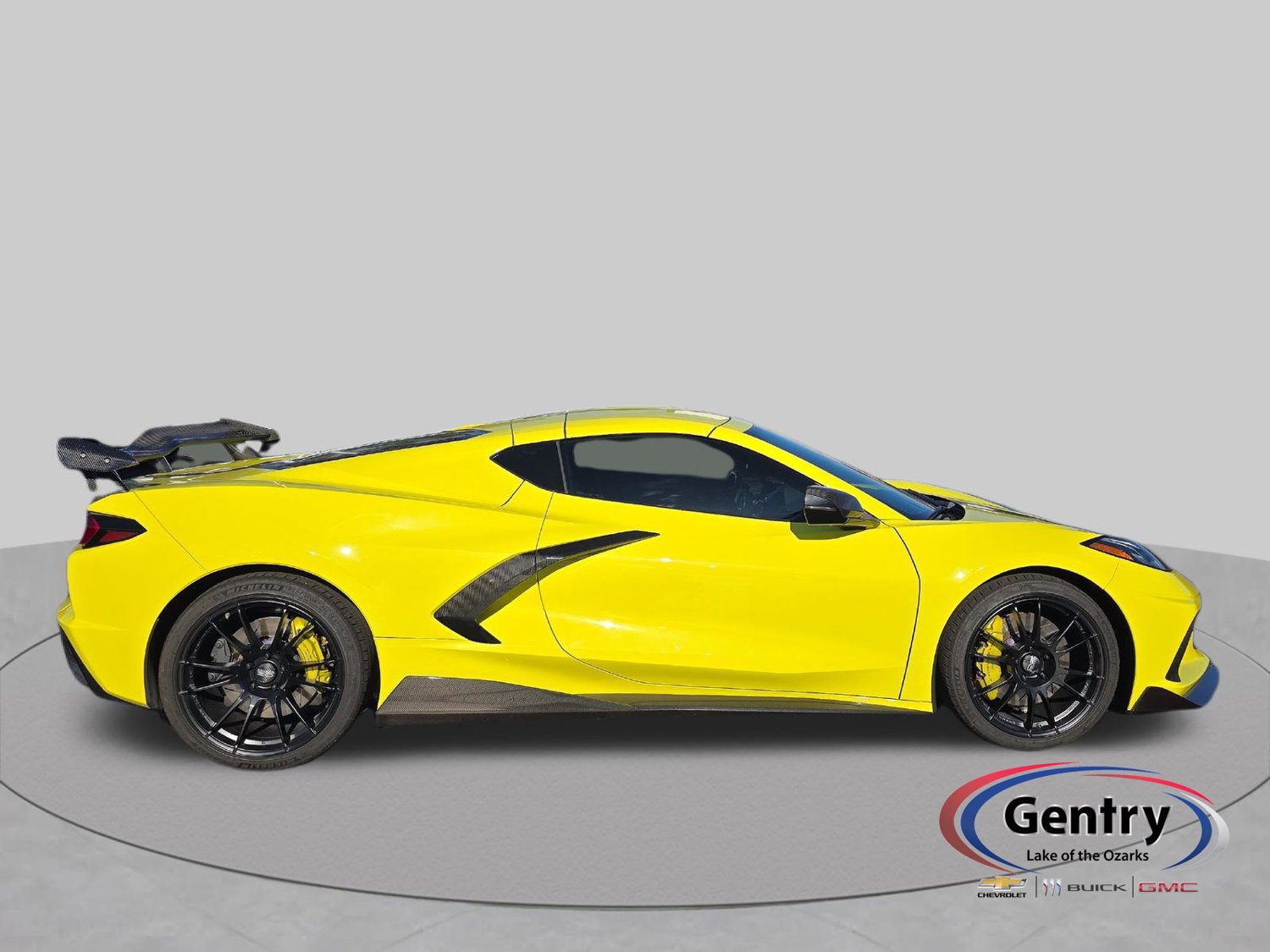 Used 2021 Chevrolet Corvette Stingray Preferred Cpe w/ Z51 Performance Package RWD image 4
