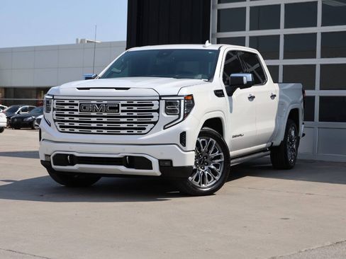 Used 2023 GMC Sierra 1500 Denali Ultimate AWD/4WD image 3