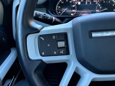 Used 2023 Land Rover Defender 110 S image 11