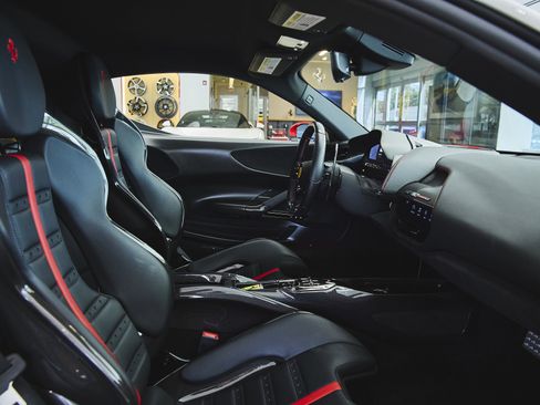 Used 2021 Ferrari SF90 Stradale image 39