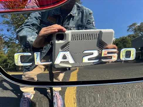 Certified 2023 Mercedes-Benz CLA 250 4MATIC image 33