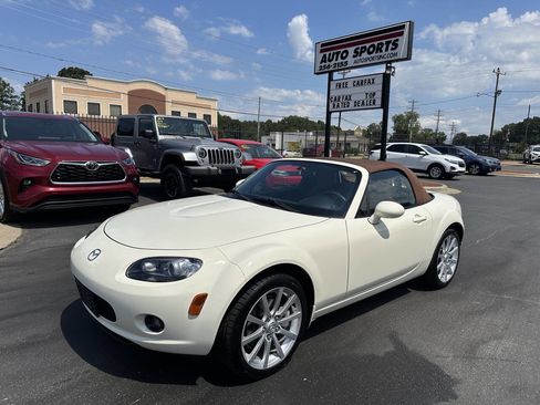Used 2006 MAZDA MX-5 Miata Grand Touring image 1