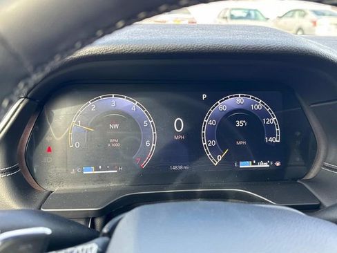 Used 2024 Jeep Grand Cherokee Laredo X image 35