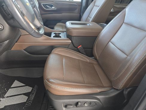 Used 2021 Chevrolet Suburban High Country image 24