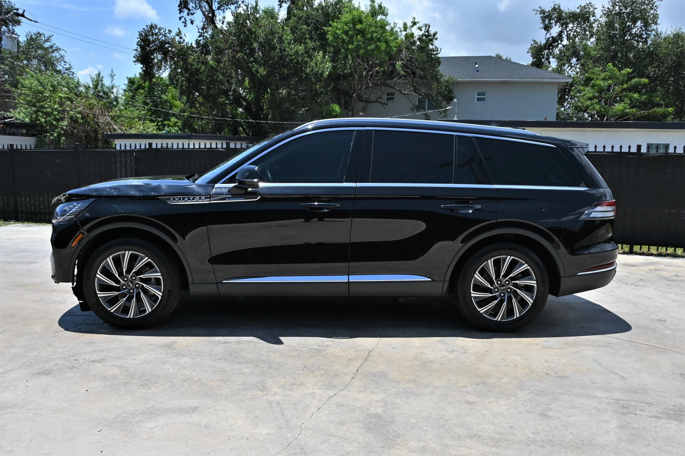 Used 2025 Lincoln Aviator 2WD image 6