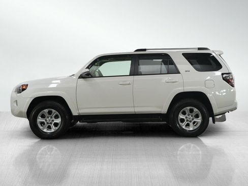 Used 2019 Toyota 4Runner SR5 image 2