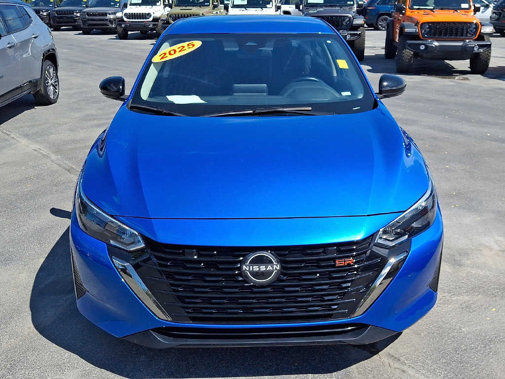 Used 2025 Nissan Sentra SR FWD image 2