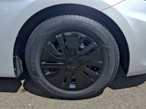 Used 2015 Hyundai Accent GS FWD image 9