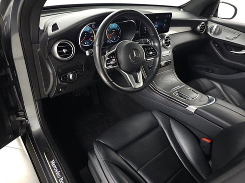 Used 2020 Mercedes-Benz GLC 300 4MATIC image 16