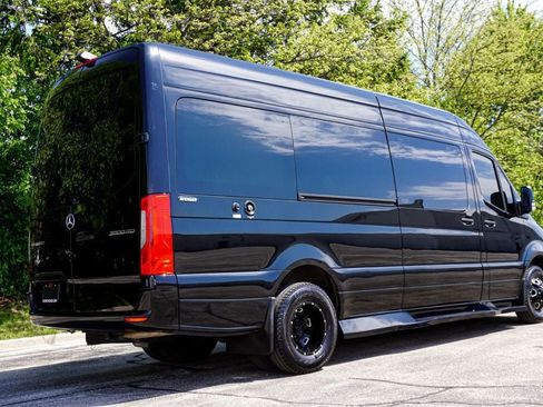 Used 2021 Mercedes-Benz Sprinter 3500 image 6