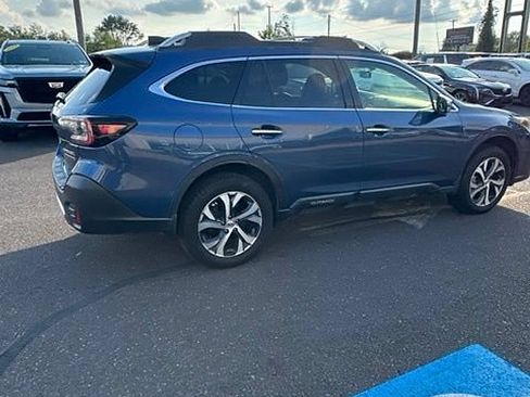 Used 2021 Subaru Outback Touring XT AWD/4WD image 4