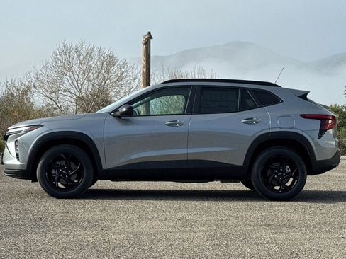 New 2026 Chevrolet Trax LT w/ Midnight Edition image 7