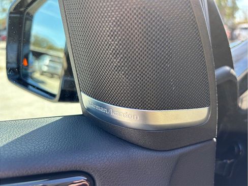 Used 2018 Mercedes-Benz GLS 450 4MATIC image 27