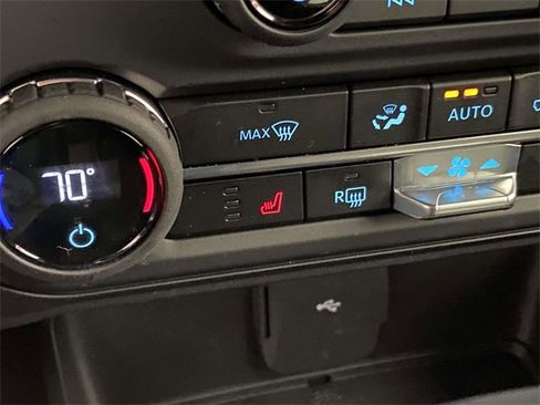 Used 2023 Ford Bronco Black Diamond image 24