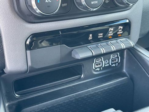 Used 2022 RAM 1500 Big Horn image 30