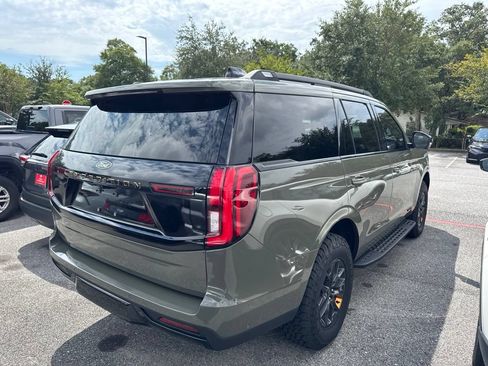Used 2025 Ford Expedition Tremor AWD/4WD image 8