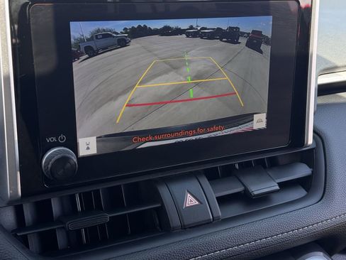 Used 2024 Toyota RAV4 XLE image 18