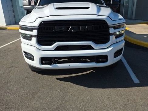 Used 2025 RAM 2500 Laramie AWD/4WD image 1