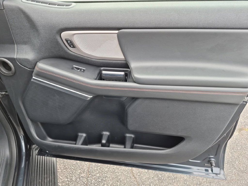 Used 2025 Ford Expedition Active AWD/4WD image 33