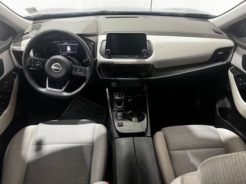 Used 2023 Nissan Rogue SV image 29