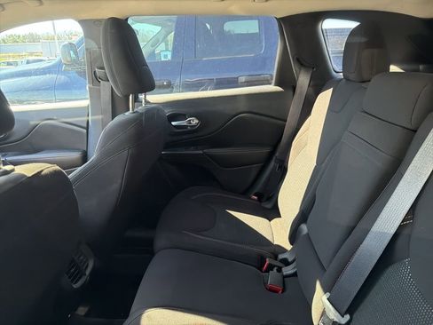 Used 2016 Jeep Cherokee 75th Anniversary image 9