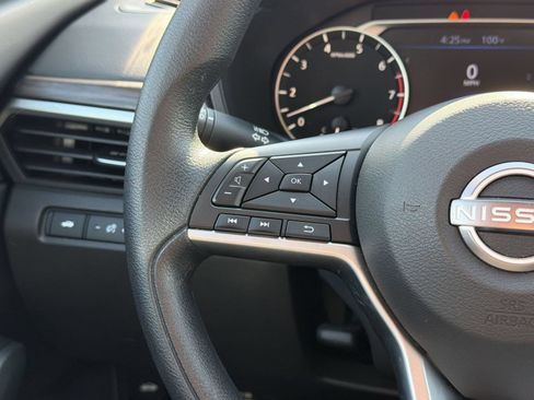 Certified 2025 Nissan Altima 2.5 SV FWD image 19