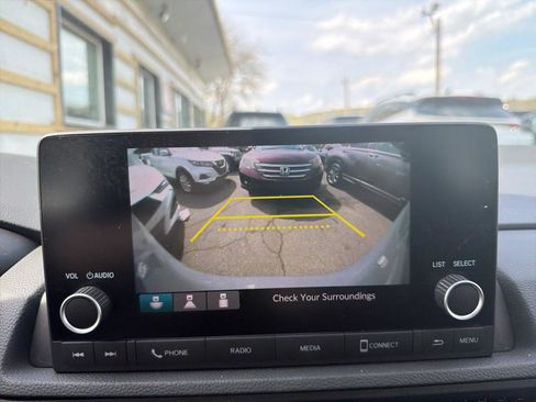 Used 2024 Honda CR-V LX image 26