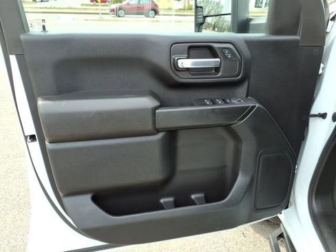 Used 2021 GMC Sierra 2500 4x4 Crew Cab w/ Convenience Package image 17