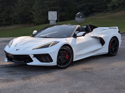 Used 2023 Chevrolet Corvette Stingray Premium Conv w/ Z51 Performance Package RWD image 5