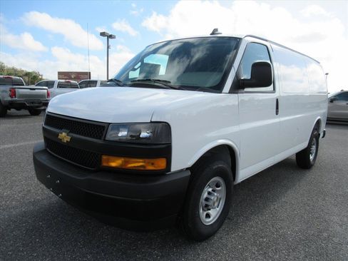 New 2026 Chevrolet Express 2500 RWD image 4