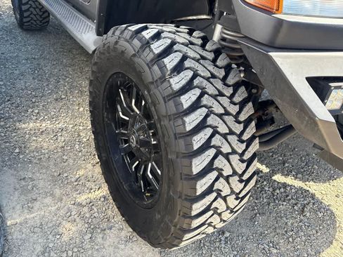 Used 2020 Jeep Wrangler Unlimited Sahara AWD/4WD image 4