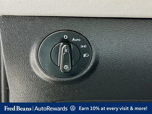 Certified 2023 Volkswagen Taos SE AWD/4WD image 13