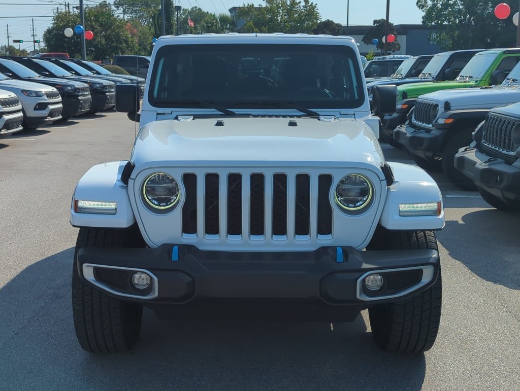 Used 2022 Jeep Wrangler Unlimited Sahara AWD/4WD image 9