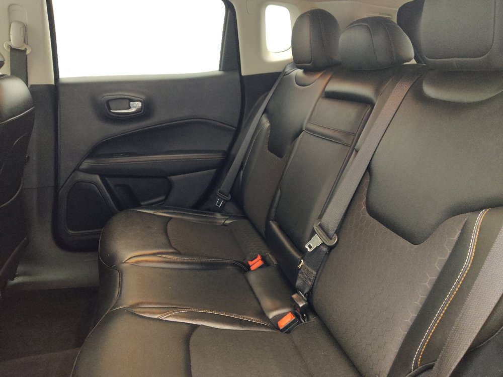 Used 2018 Jeep Compass Latitude w/ Popular Equipment Group AWD/4WD image 18