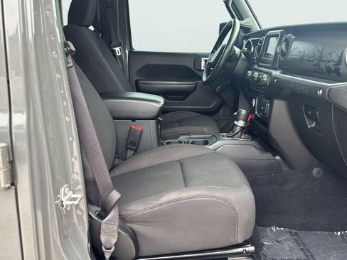Used 2022 Jeep Wrangler Unlimited Sport AWD/4WD image 11