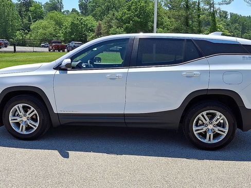 Certified 2023 GMC Terrain SLE FWD image 6