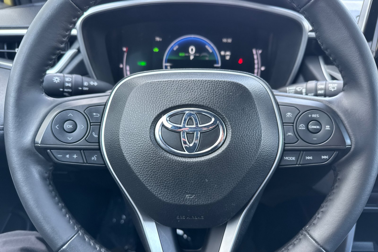 Certified 2024 Toyota Corolla Cross AWD Hybrid w/ Convenience Package image 30