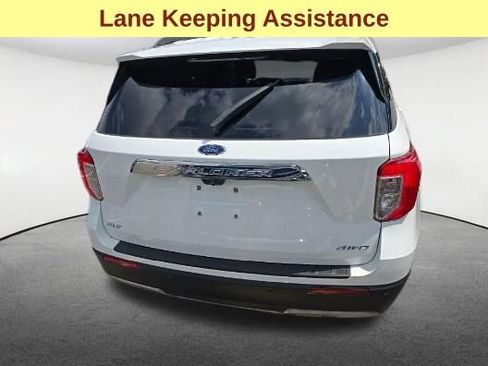 Used 2022 Ford Explorer XLT w/ Equipment Group 202A AWD/4WD image 7