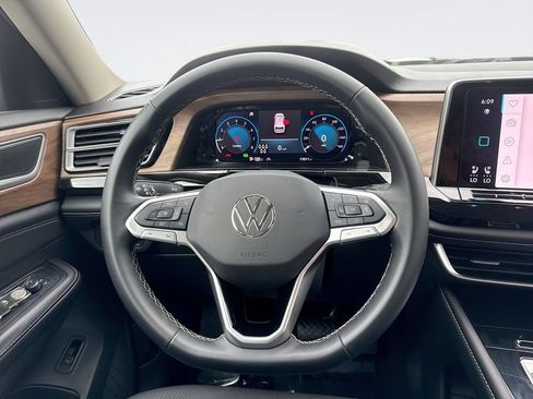 Used 2026 Volkswagen Atlas SE AWD/4WD image 11