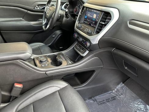 Certified 2022 GMC Acadia SLT w/ Elevation Edition image 18