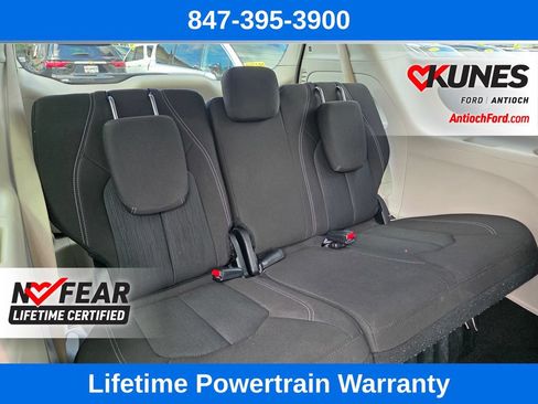 Used 2023 Chrysler Voyager LX FWD image 33