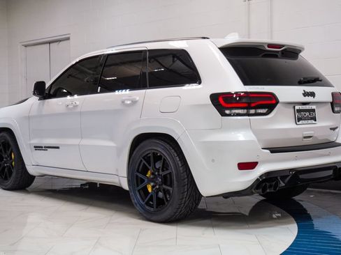 Used 2018 Jeep Grand Cherokee Trackhawk AWD/4WD image 30