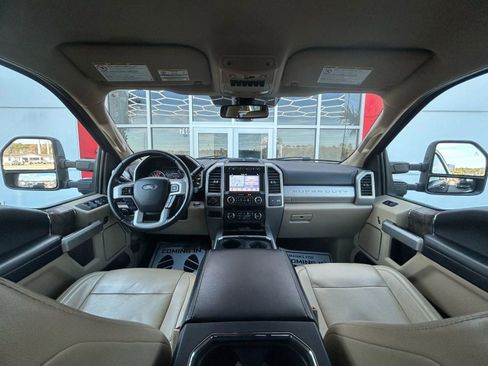 Used 2019 Ford F250 Lariat w/ Lariat Ultimate Package image 9
