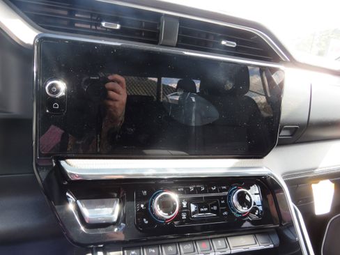 New 2026 GMC Sierra 1500 Denali w/ Denali Reserve Package image 13