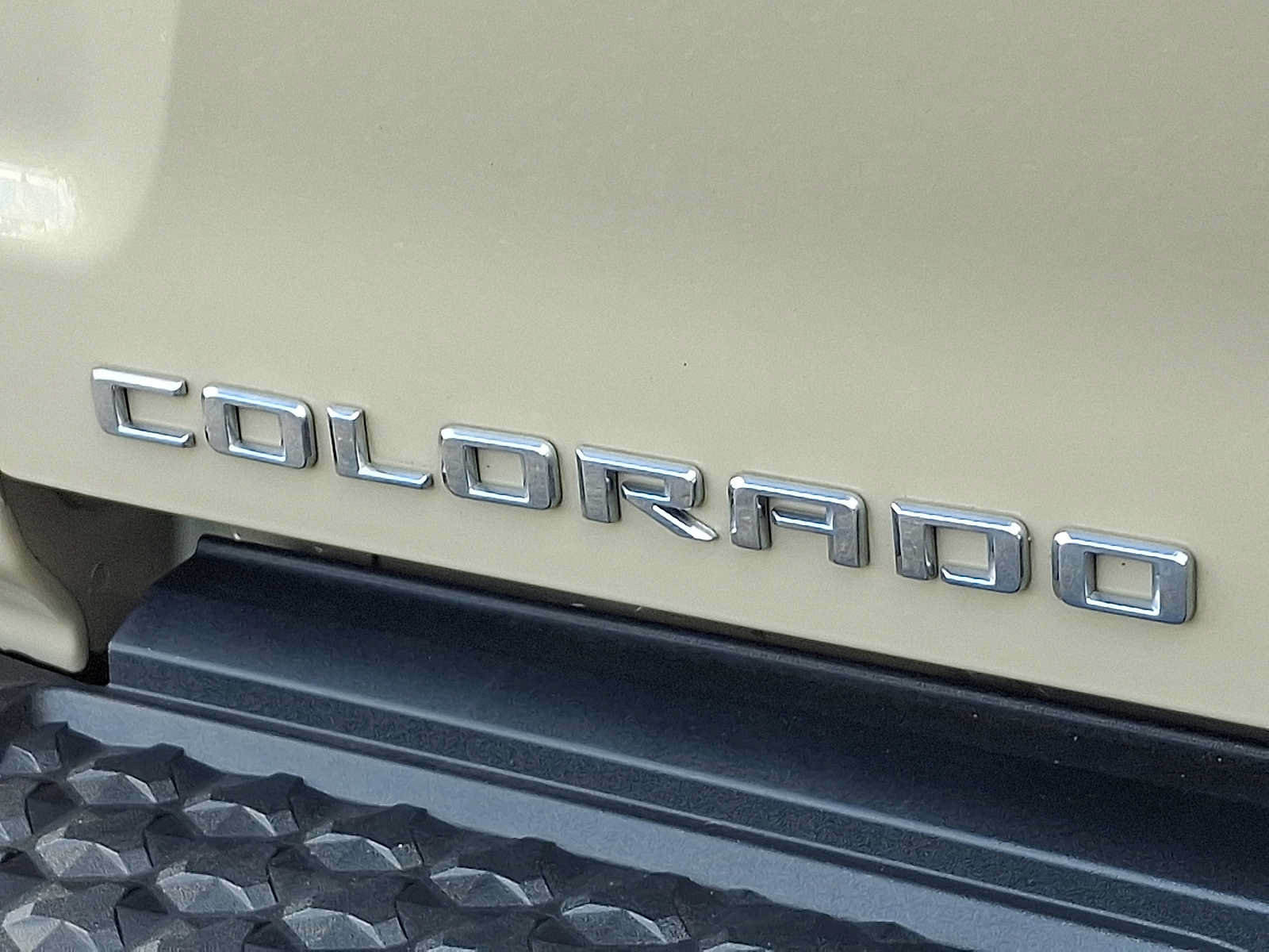 Used 2023 Chevrolet Colorado Trail Boss AWD/4WD image 31