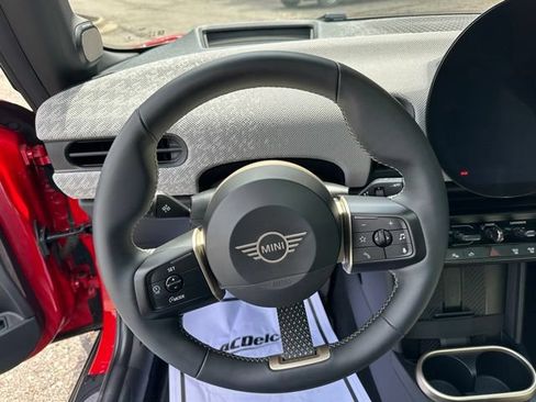 Used 2025 MINI Cooper S FWD image 15