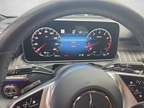 Used 2023 Mercedes-Benz C 300 Sedan image 10