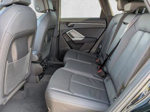 Certified 2025 Audi Q3 2.0T Premium Plus w/ Premium Plus Package image 21